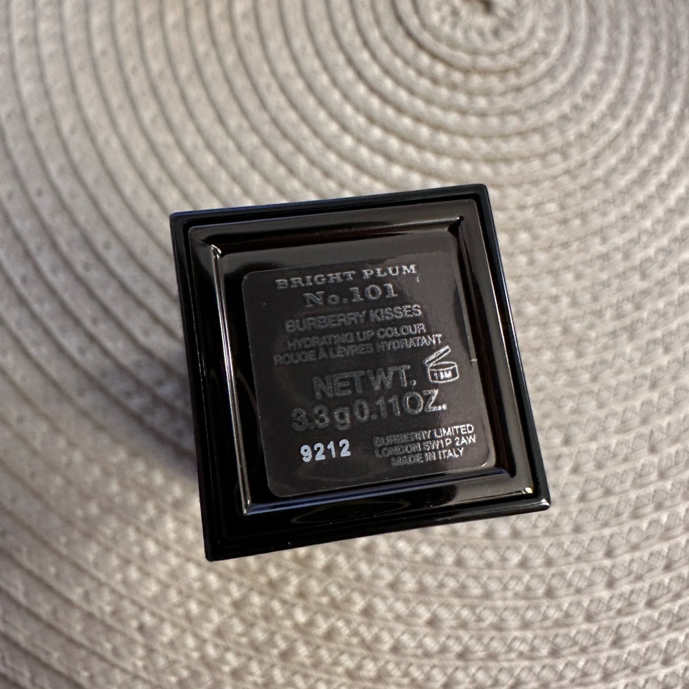Burberry | NWT Bright Plum No. 101 Lipstick - Picture 6 of 9